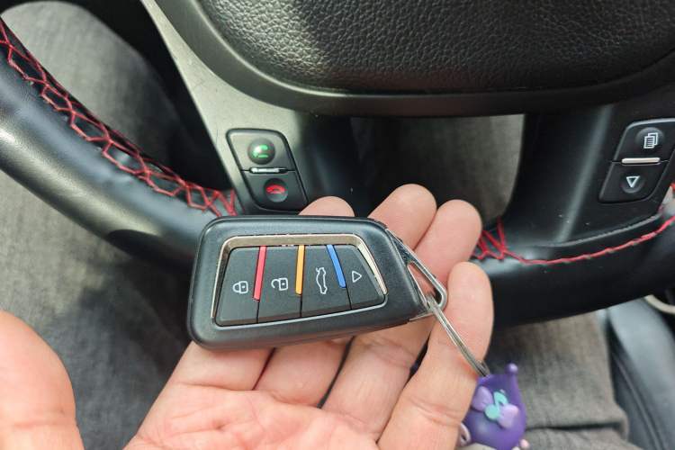 Used Kia Cadenza 2013 2.4L Elite Model China IV Standard Vehicle Key