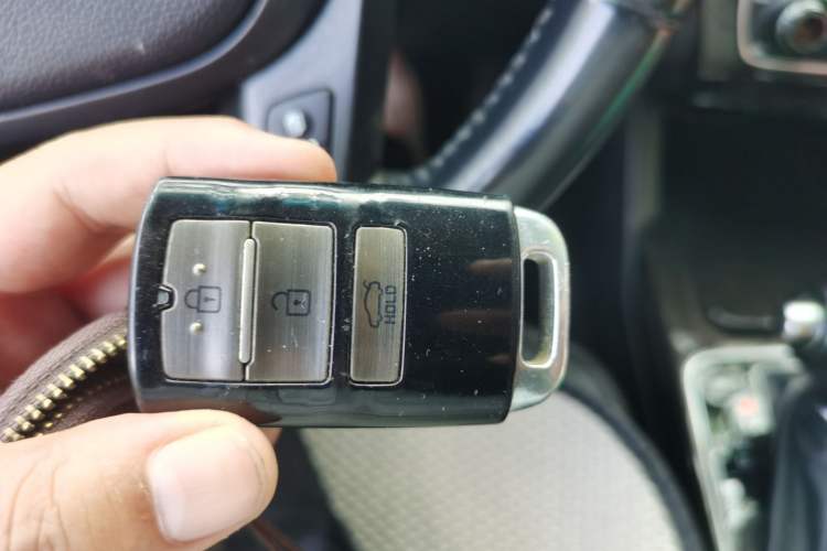 Used Kia Cadenza 2013 2.4L Elite Version China V Standard Vehicle Key