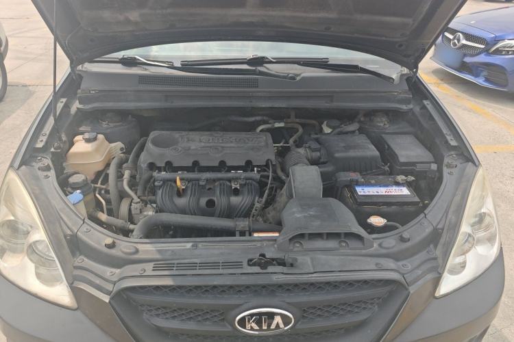 Used Kia Carens 2007 2.0L 7-Seater Standard Edition Engine Bay