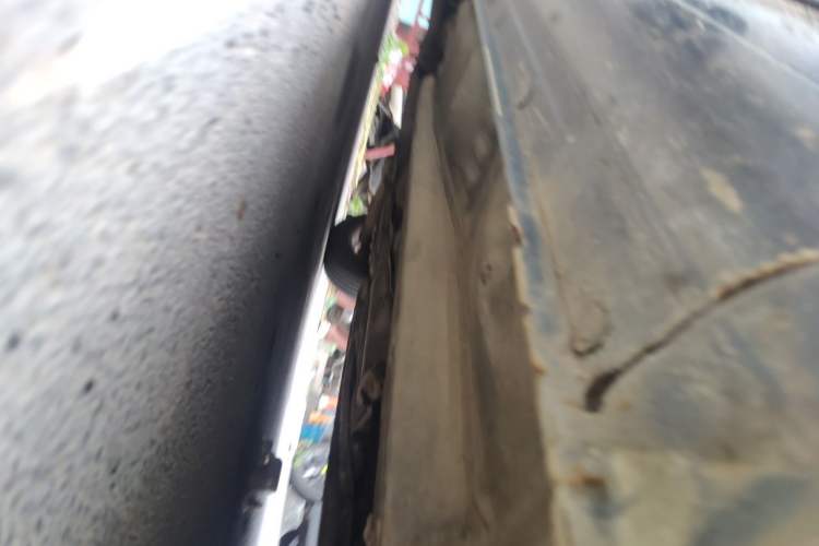 Used Kia Carens 2007 2.0L 7-Seater Standard Edition Chassis Front Right