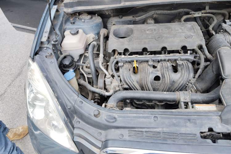 Used Kia Carens 2007 2.0L 7-Seater Comfort Edition Engine Bay Right