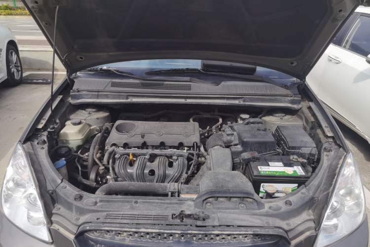 Used Kia Carens 2007 2.0L 7-Seater Standard Edition Engine Bay