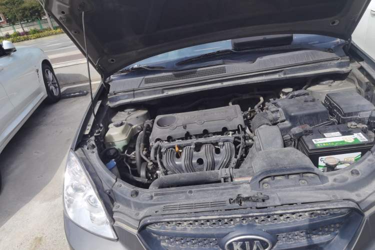 Used Kia Carens 2007 2.0L 7-Seater Standard Edition Engine Bay Right