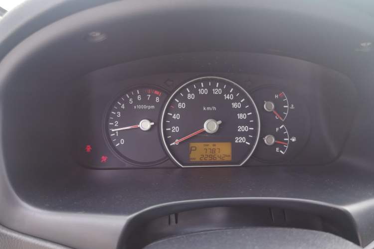 Used Kia Carens 2007 2.0L 7-Seater Standard Edition Instrument Cluster
