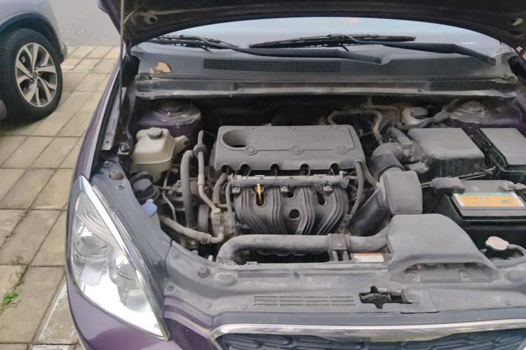 Used Kia Carens 2007 2.0L 5-Seater Comfort Edition Engine Bay Right