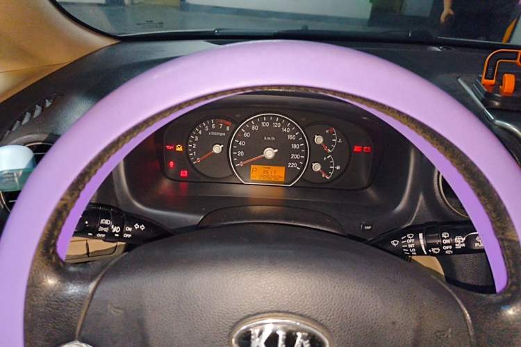 Used Kia Carens 2007 2.0L 5-Seater Luxury Edition Instrument Cluster