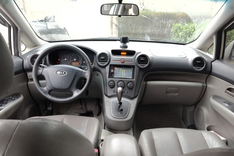 Used Kia Carens 2007 2.0L 7-Seater Comfort Edition Center Console