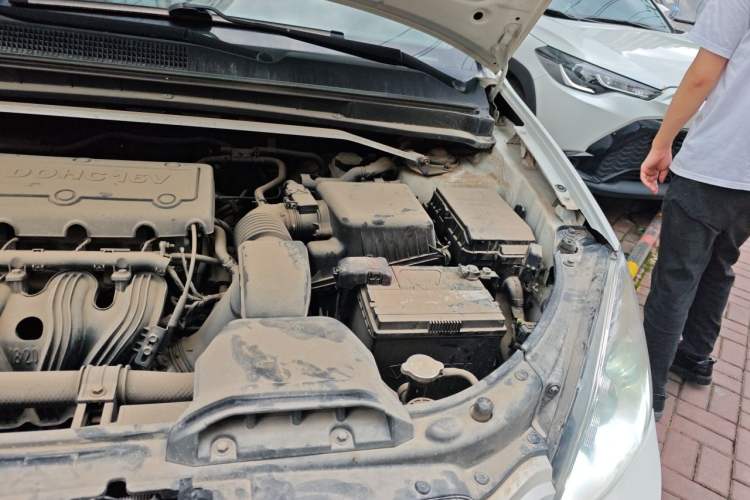 Used Kia Carens 2007 2.0L 7-Seater Standard Edition Engine Bay Left