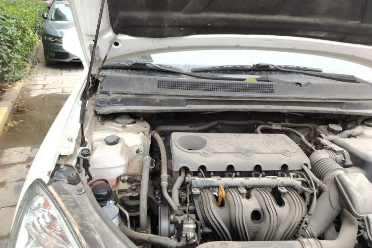 Used Kia Carens 2007 2.0L 7-Seater Comfort Edition Engine Bay Right
