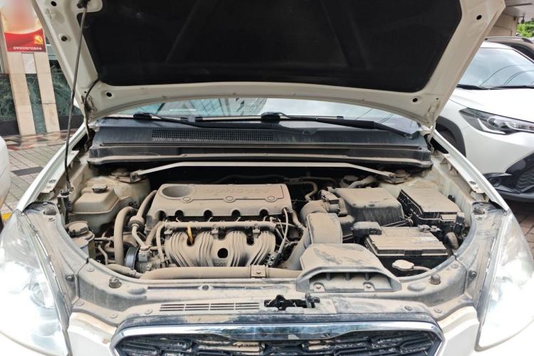 Used Kia Carens 2007 2.0L 7-Seater Standard Edition Engine Bay