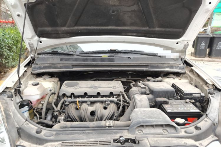 Used Kia Carens 2007 2.0L 7-Seater Comfort Edition Engine Bay