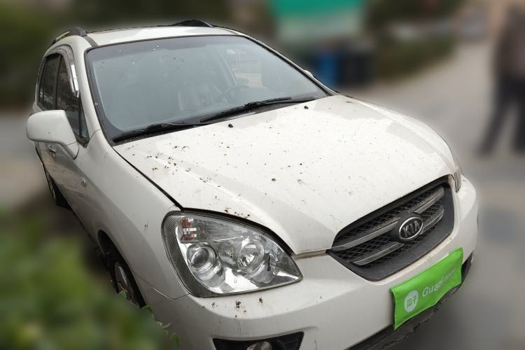 Used Kia Carens 2007 2.0L 7-Seater Comfort Edition Front Right 45 Deg