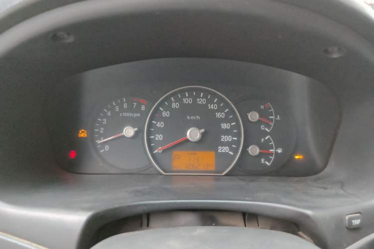 Used Kia Carens 2007 2.0L 7-Seater Comfort Edition Instrument Cluster
