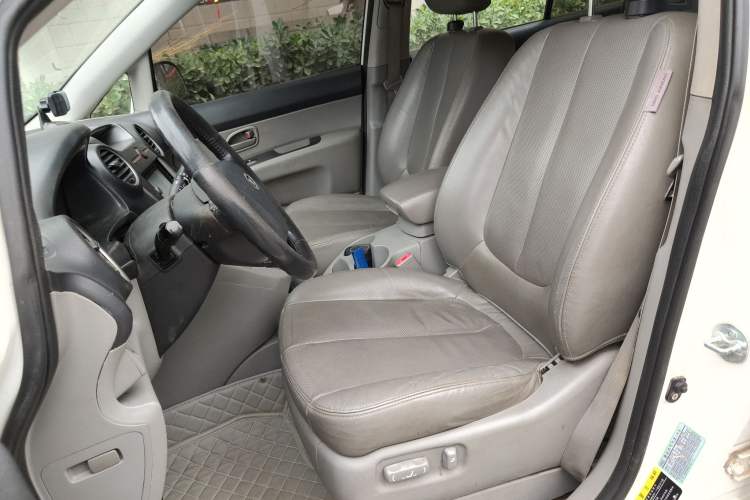 Used Kia Carens 2007 2.0L 7-Seater Comfort Edition Left Front Seat