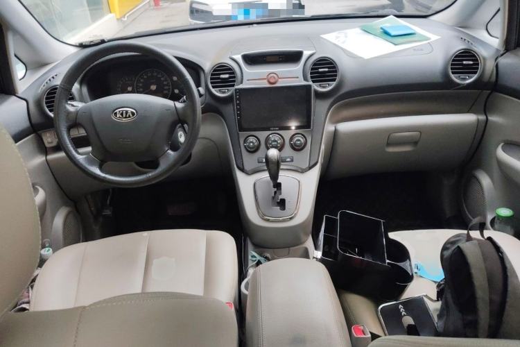 Used Kia Carens 2011 2.0L 5-Seater Automatic Standard Edition Center Console
