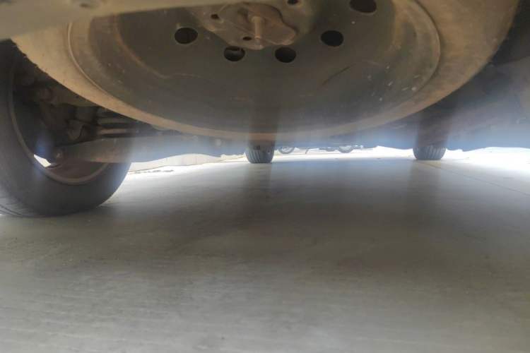 Used Kia Carens 2011 2.0L 7-Seater Automatic Standard Edition Chassis Rear Left