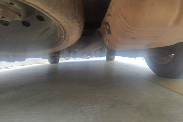 Used Kia Carens 2011 2.0L 7-Seater Automatic Standard Edition Chassis Rear Right