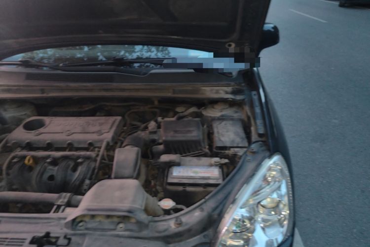 Used Kia Carens 2011 2.0L 7-Seater Automatic Standard Edition Engine Bay Left