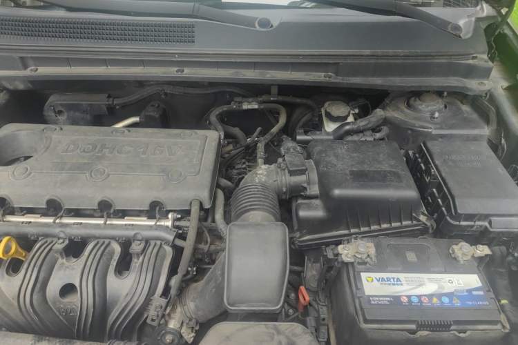 Used Kia Carens 2011 2.0L 7-Seater Automatic Standard Edition Engine Bay Left