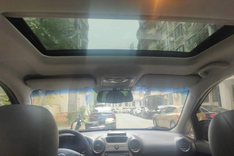 Used Kia Carens 2011 2.0L 7-Seater Automatic Standard Edition Headliner