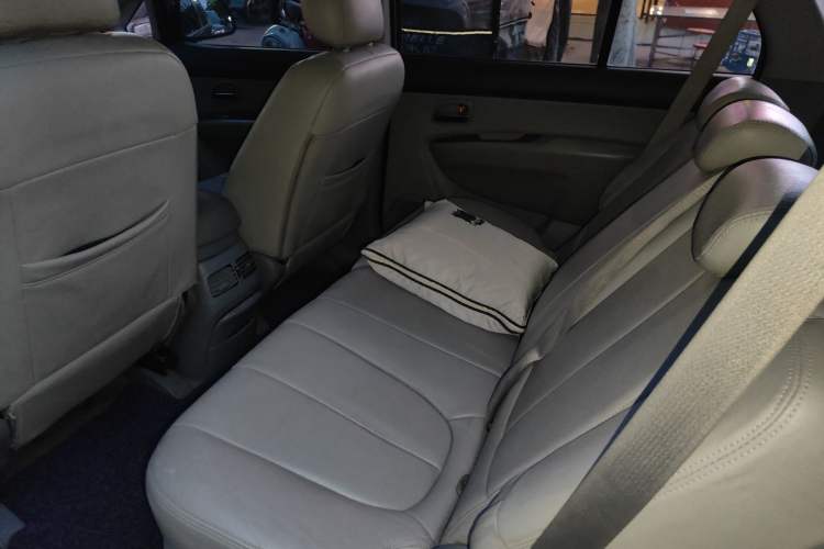 Used Kia Carens 2011 2.0L 7-Seater Automatic Standard Edition Left Rear Seat