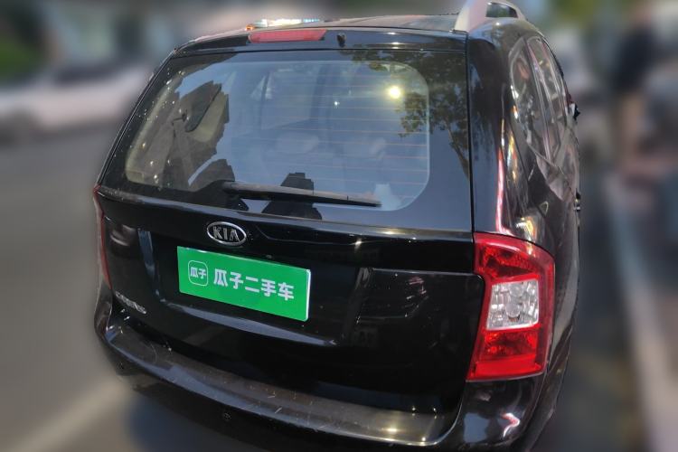 Used Kia Carens 2011 2.0L 7-Seater Automatic Standard Edition Rear