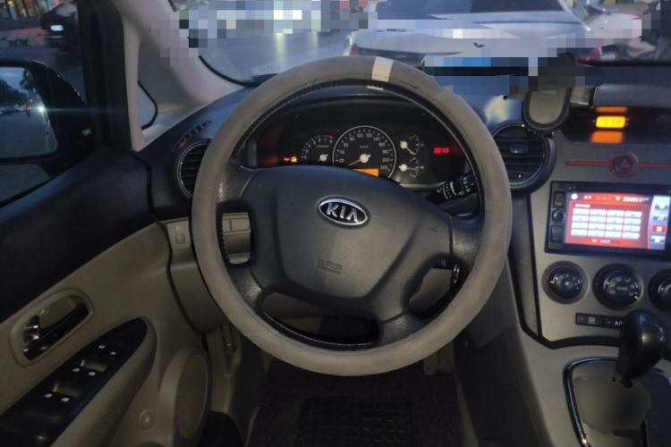 Used Kia Carens 2011 2.0L 7-Seater Automatic Standard Edition Steering Wheel