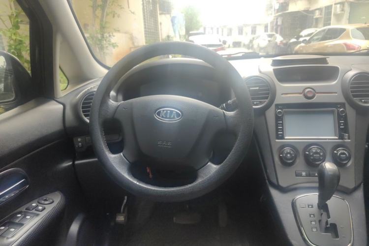 Used Kia Carens 2011 2.0L 7-Seater Automatic Standard Edition Steering Wheel