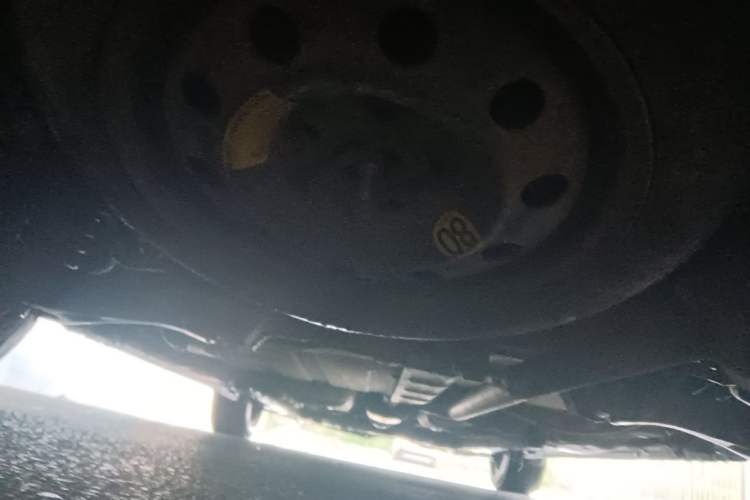Used Kia Carens 2011 2.0L 7-Seater Automatic Standard Edition Chassis Rear