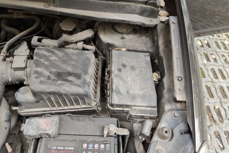 Used Kia Carens 2011 2.0L 7-Seater Automatic Standard Edition Engine Bay Left