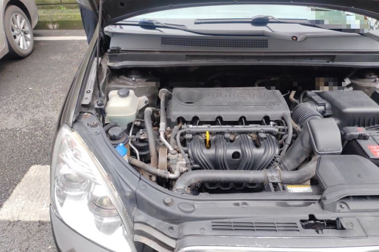 Used Kia Carens 2011 2.0L 7-Seater Automatic Comfort Edition Engine Bay Right