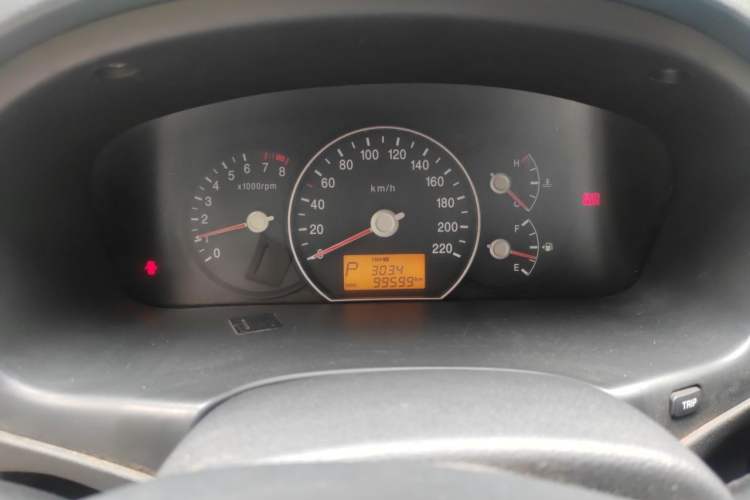 Used Kia Carens 2011 2.0L 7-Seater Automatic Comfort Edition Instrument Cluster