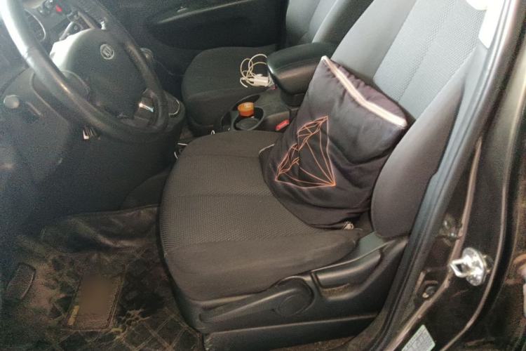 Used Kia Carens 2011 2.0L 7-Seater Automatic Standard Edition Left Front Seat