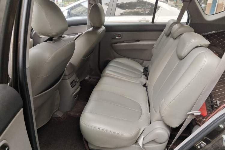 Used Kia Carens 2011 2.0L 7-Seater Automatic Standard Edition Left Rear Seat