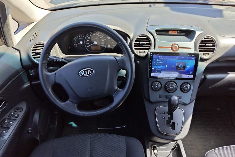 Used Kia Carens 2011 2.0L 7-Seater Automatic Standard Edition Steering Wheel