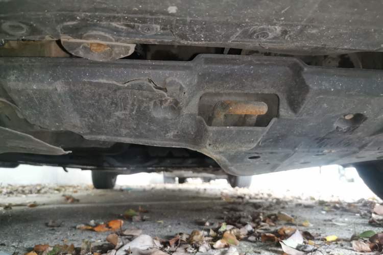 Used Kia Carens 2011 2.0L 5-Seater Automatic Standard Edition Chassis Front