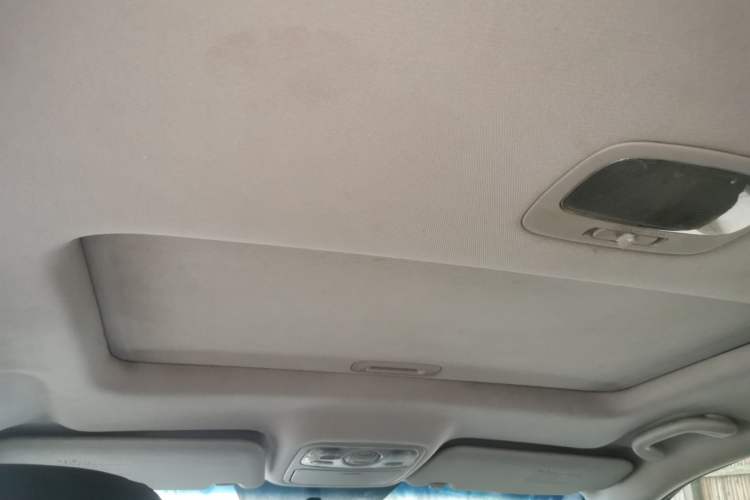 Used Kia Carens 2011 2.0L 5-Seater Automatic Standard Edition Headliner