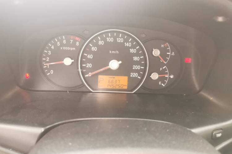 Used Kia Carens 2011 2.0L 5-Seater Automatic Standard Edition Instrument Cluster