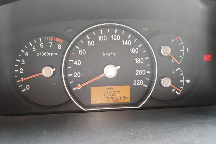 Used Kia Carens 2011 1.6L 5-Seater Manual Comfort Edition Instrument Cluster
