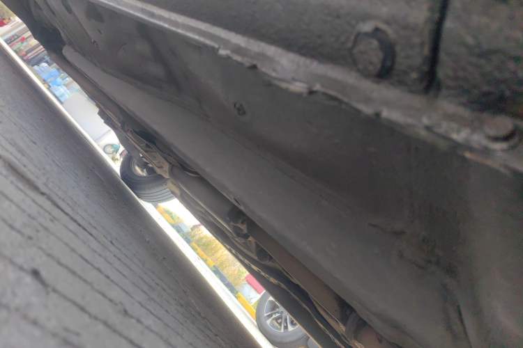 Used Kia Carens 2011 1.6L 5-seat Automatic Luxury Edition Chassis Front Right