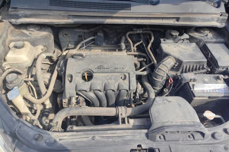 Used Kia Carens 2011 1.6L 5-seat Automatic Luxury Edition Engine Bay