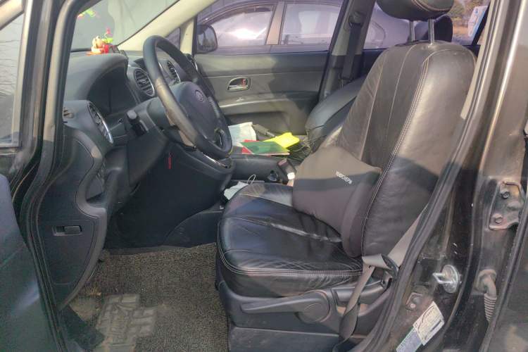 Used Kia Carens 2011 1.6L 5-seat Automatic Luxury Edition Left Front Seat