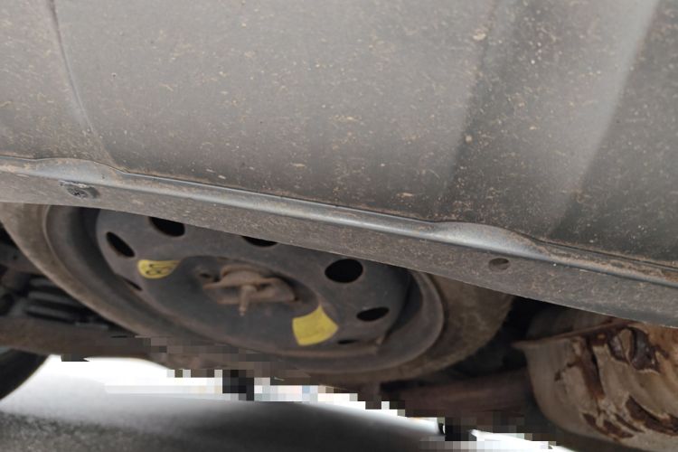 Used Kia Carens 2011 2.0L 7-Seater Automatic Standard Edition Chassis Rear