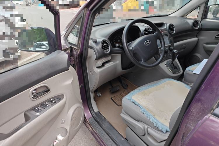 Used Kia Carens 2011 2.0L 7-Seater Automatic Standard Edition Driver Seat