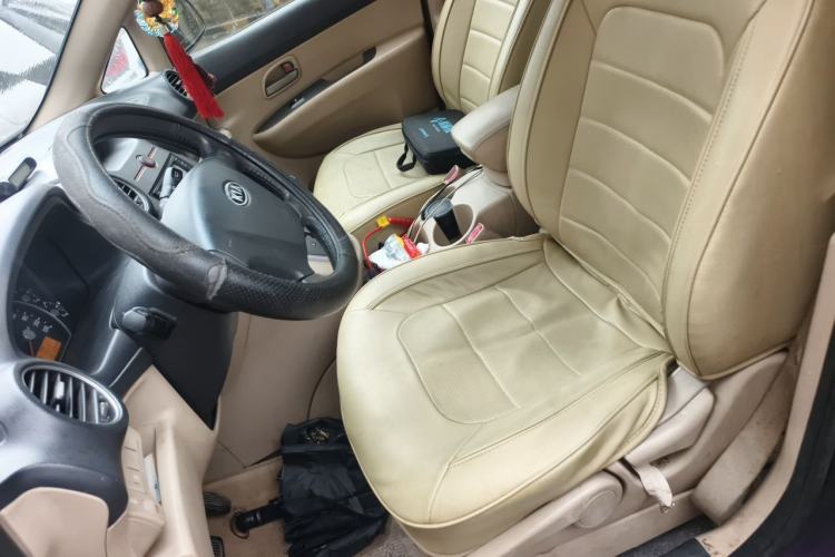 Used Kia Carens 2011 2.0L 7-Seater Automatic Standard Edition Left Front Seat