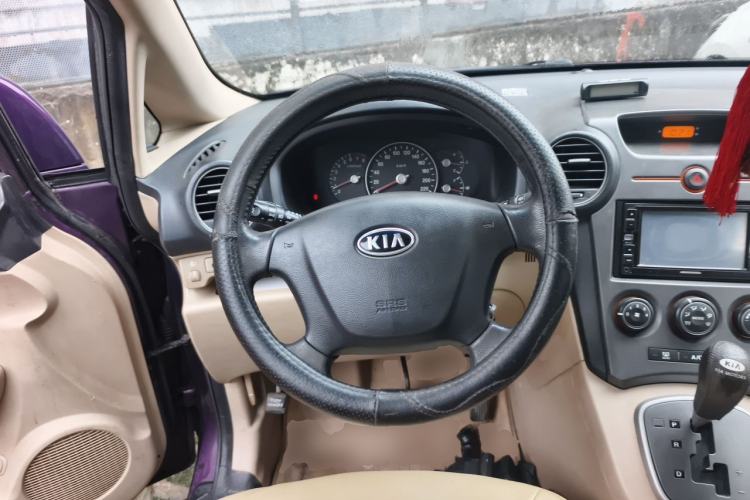 Used Kia Carens 2011 2.0L 7-Seater Automatic Standard Edition Steering Wheel