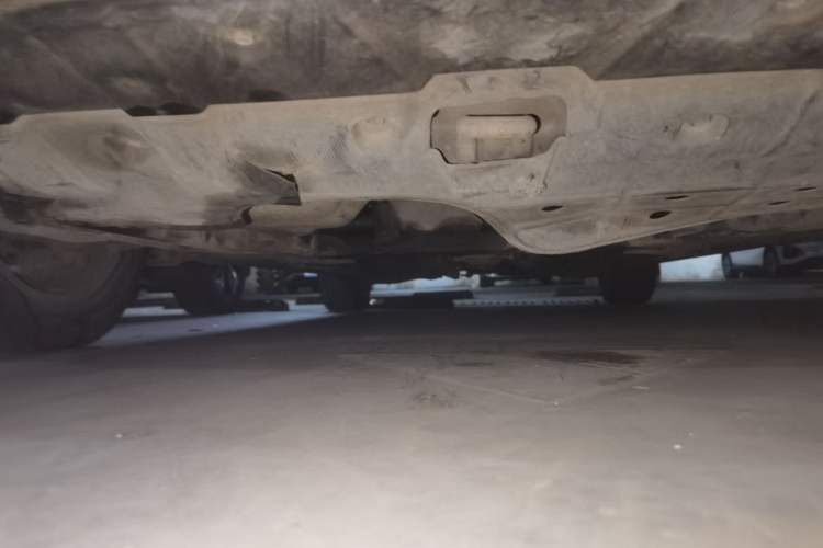 Used Kia Carens 2011 2.0L 5-Seater Automatic Comfort Edition Chassis Front