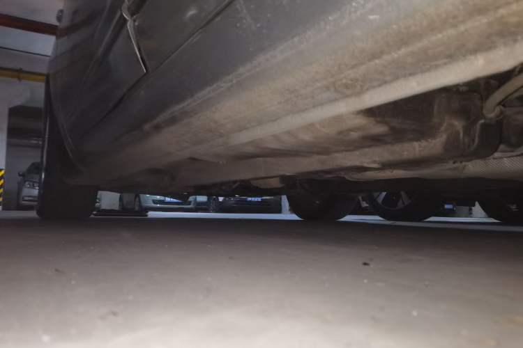 Used Kia Carens 2011 2.0L 5-Seater Automatic Comfort Edition Chassis Rear Left