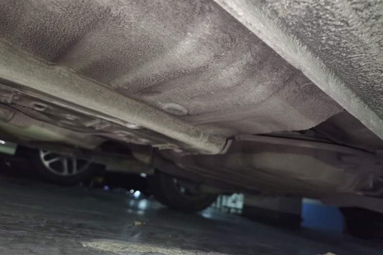 Used Kia Carens 2011 2.0L 7-Seater Automatic Standard Edition Chassis Rear Left