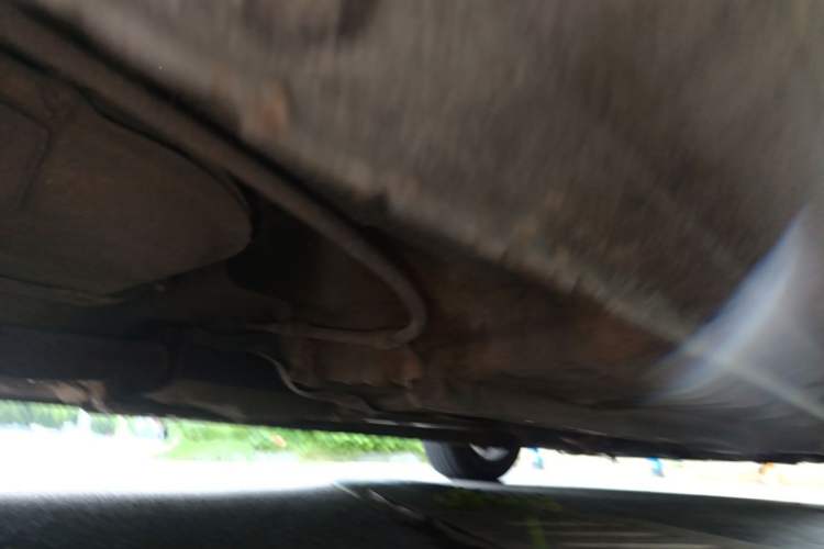 Used Kia Carens 2011 1.6L 5-Seater Manual Comfort Edition Chassis Rear Right